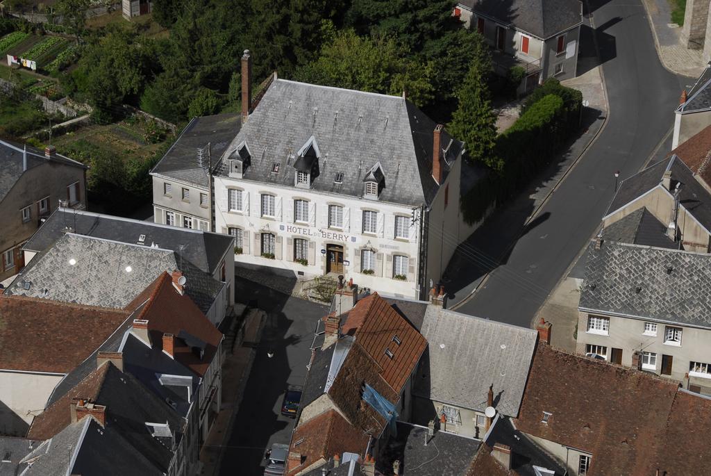 Hotel Du Berry Aigurande Exterior photo