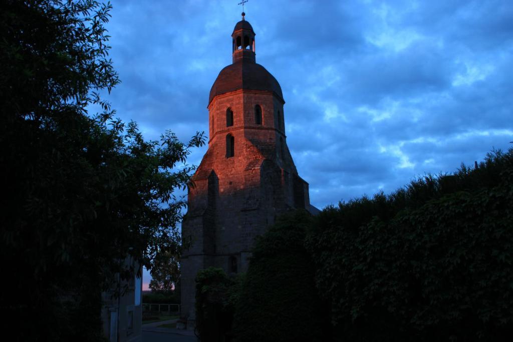 Hotel Du Berry Aigurande Exterior photo